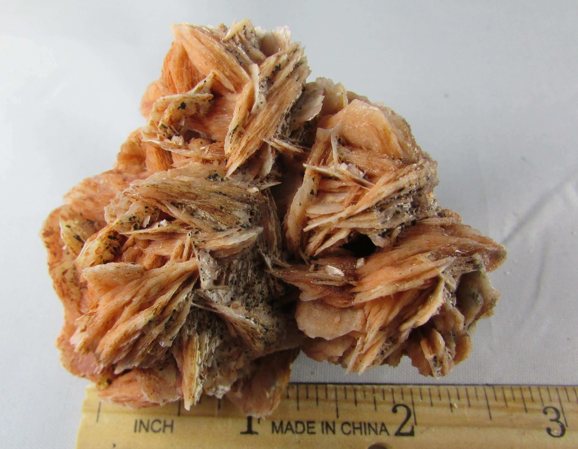 rose barite, desert rose barite crystal cluster, morocco
