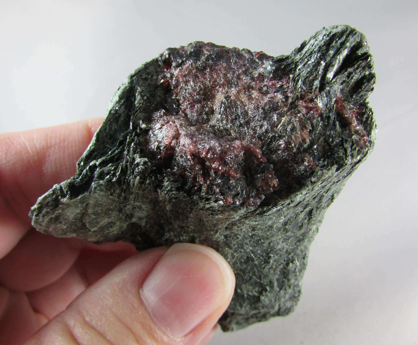 garent fuchsite crystal, rough crystal mineral brazil