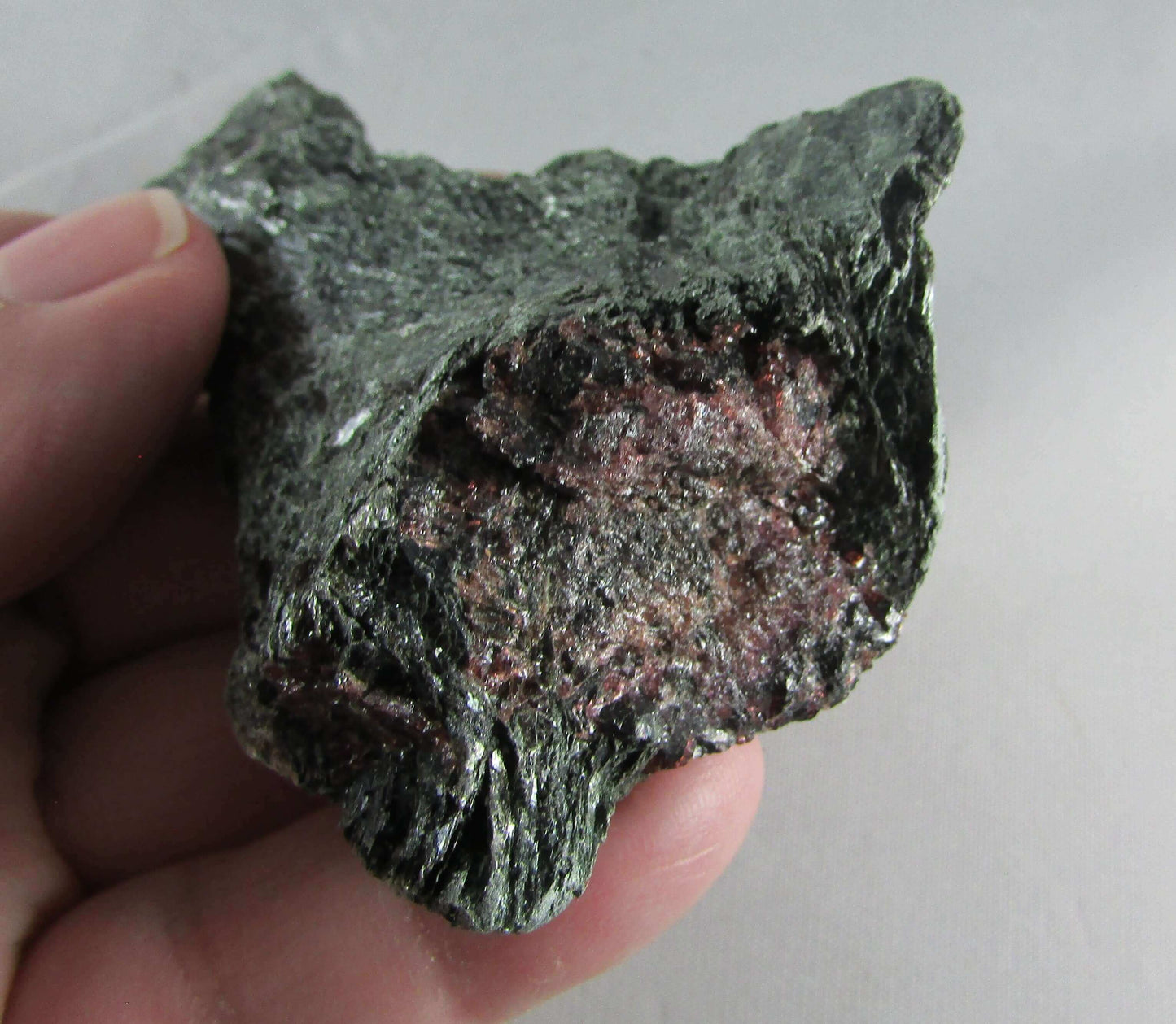 garent fuchsite crystal, rough crystal mineral brazil