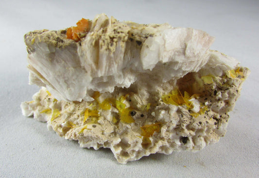 raw wulfenite, genuine wulfenite crystals, mexico