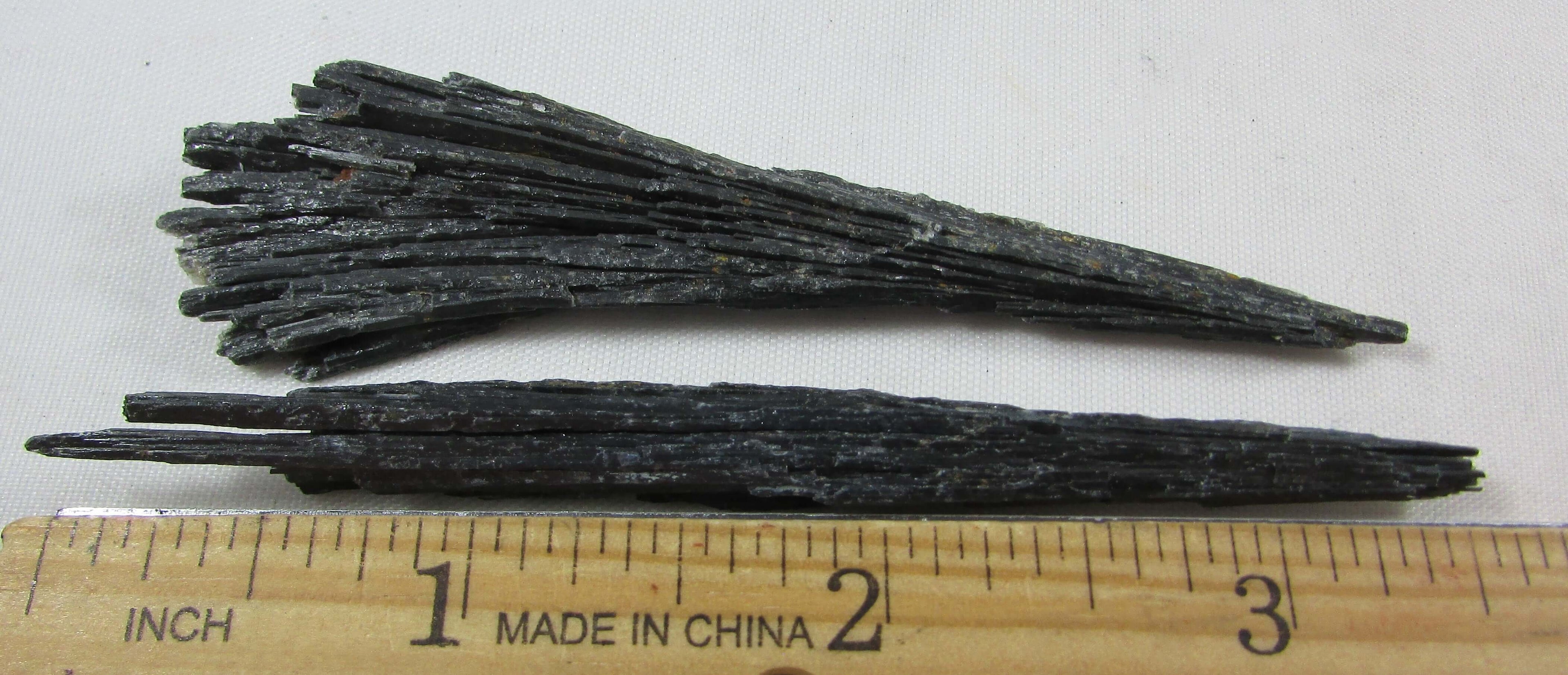 Black Kyanite Fan (Witch’s Broom) – Conscious Awareness, Life‑Purpose Clarity & Master Energy Clearing