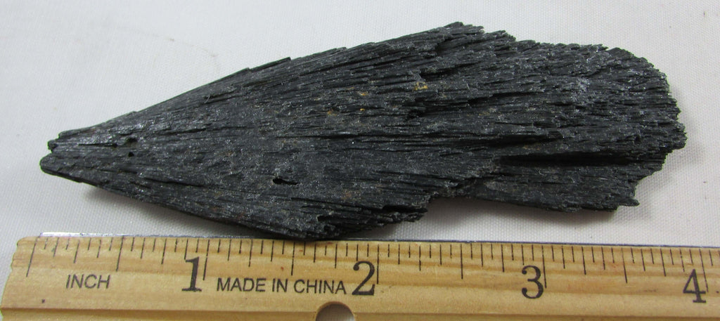 Black Kyanite Fan (Witch’s Broom) – Conscious Awareness, Life‑Purpose Clarity & Master Energy Clearing