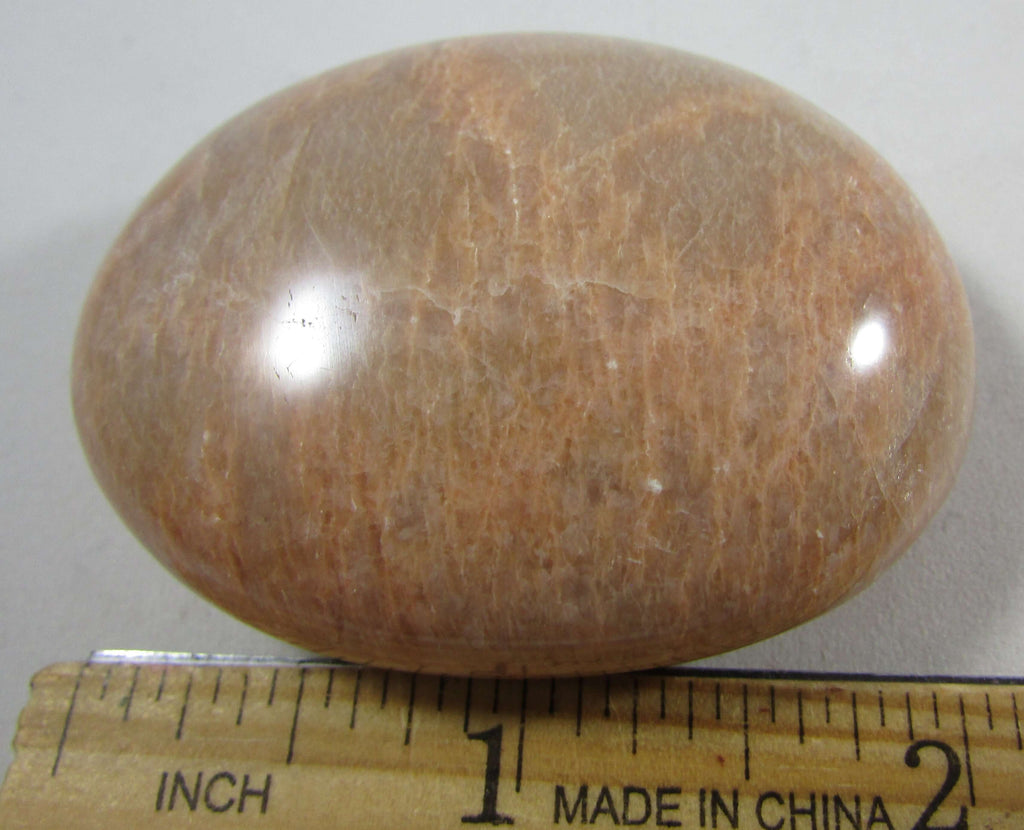 Peach Moonstone Palmstone – Moon Cycles, New Beginnings, Dream Recall, Intuition [MM247]