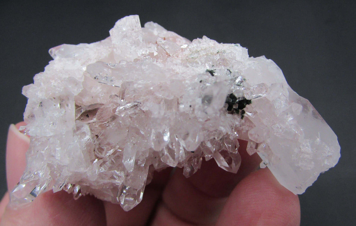 Pink Lithium Quartz – Relatioinship Harmony, Inner Peace, Emotional Healing [STS101]