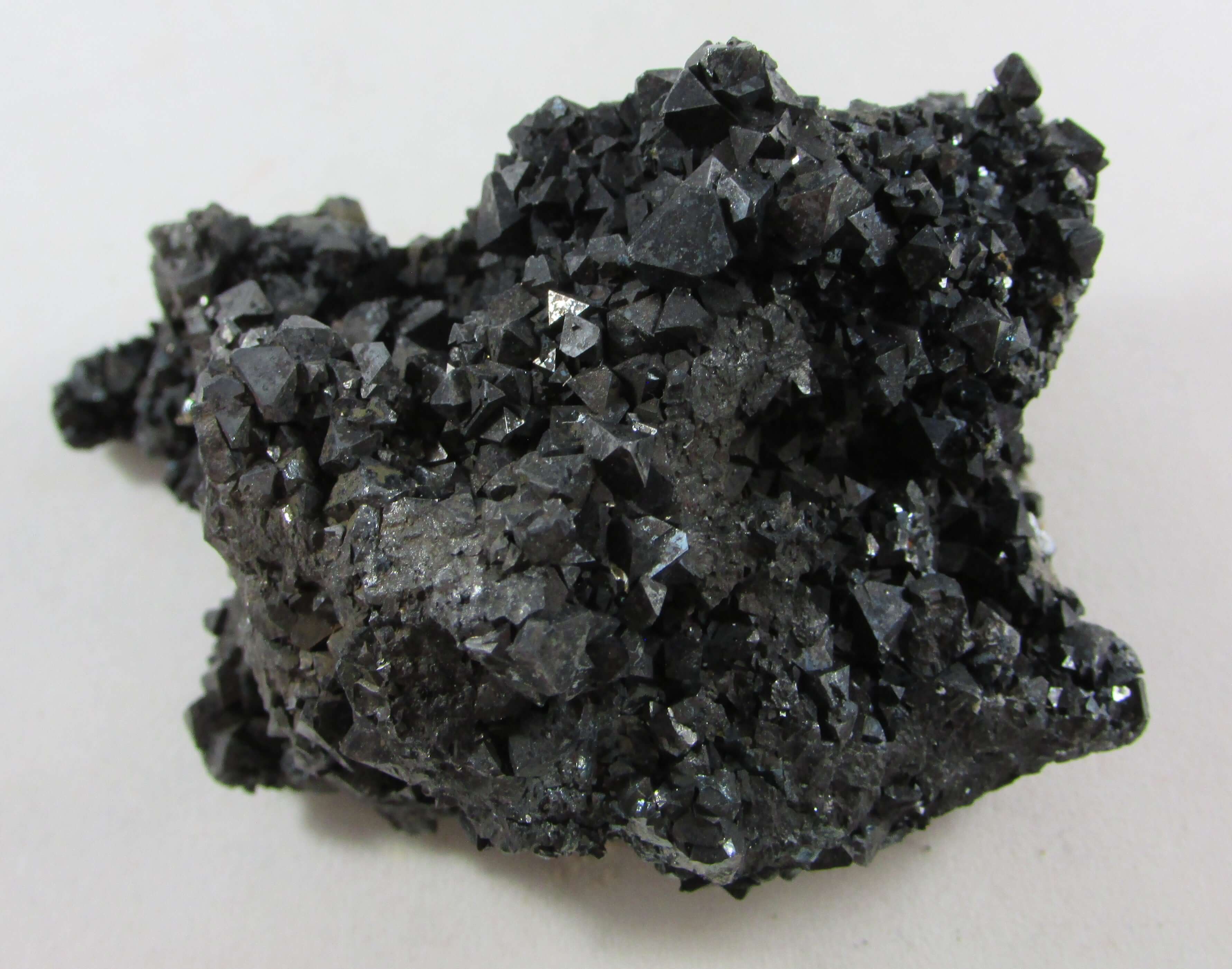 Magnetite Sparkly Cluster (Lodestone) – Magnetic Attraction, Grounding & Burnout Protection
