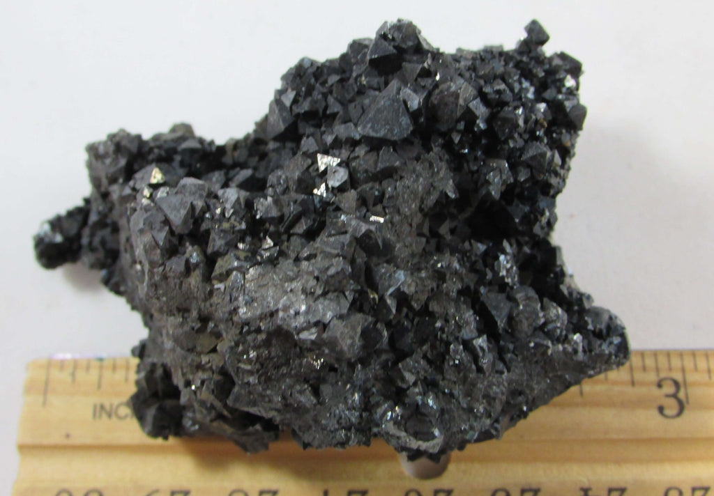 Magnetite Sparkly Cluster (Lodestone) – Magnetic Attraction, Grounding & Burnout Protection