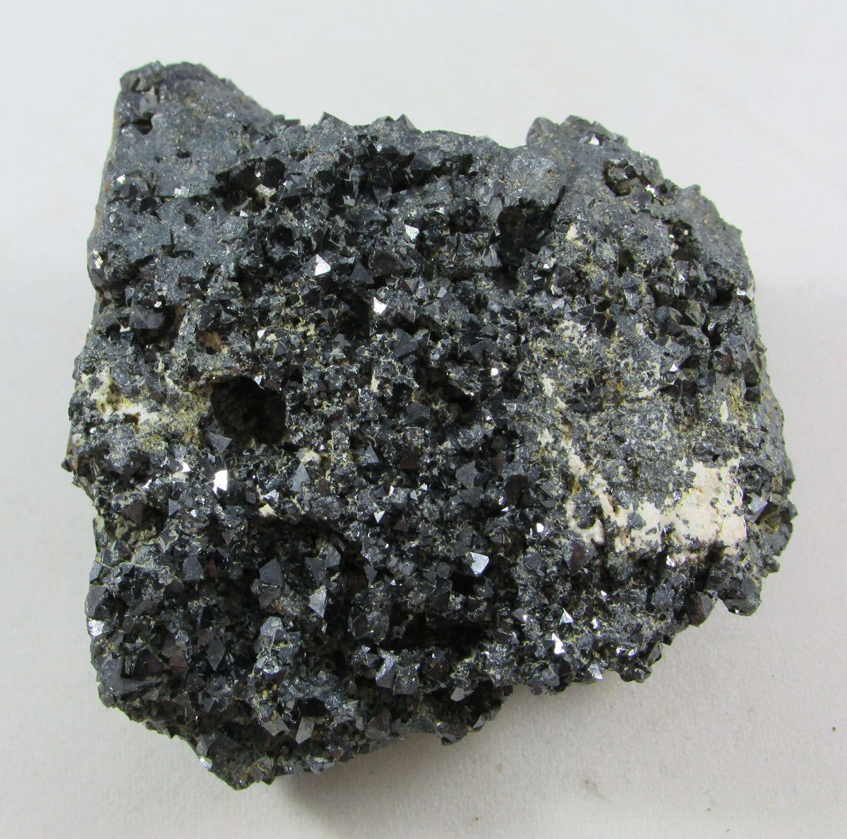 Magnetite Sparkly Cluster (Lodestone) – Magnetic Attraction, Grounding & Burnout Protection