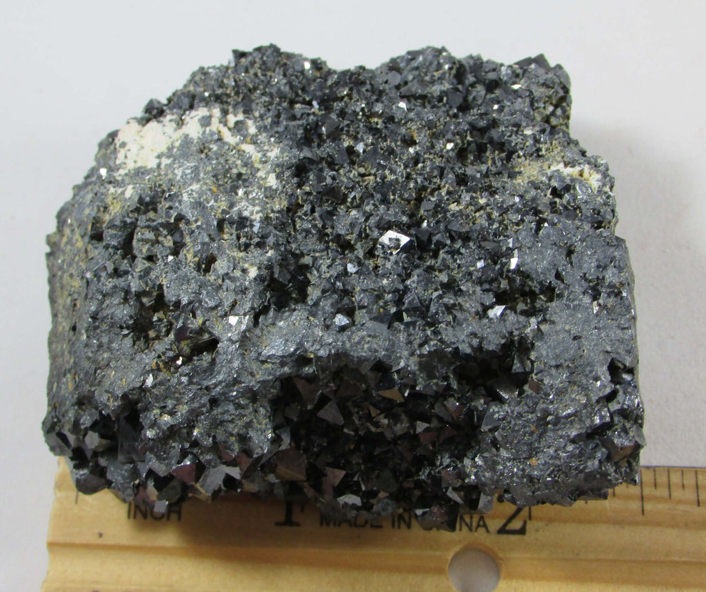 Magnetite Sparkly Cluster (Lodestone) – Magnetic Attraction, Grounding & Burnout Protection