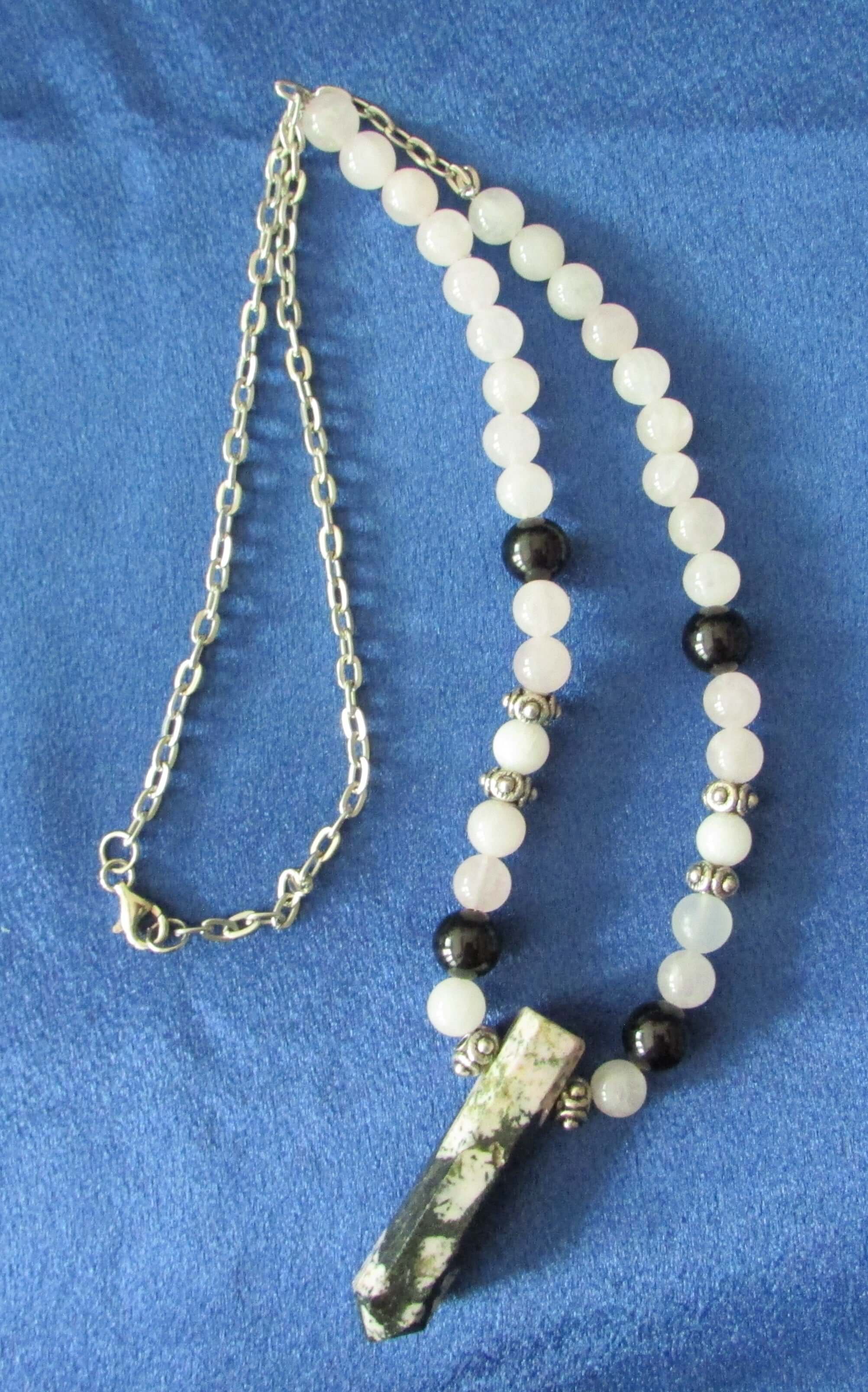 Harmony Crystal Healing Necklace – Empathic Heart & Protection
