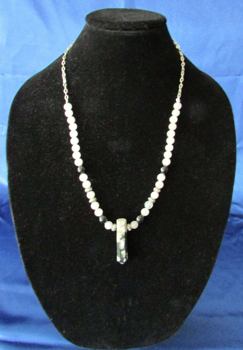 Harmony Crystal Healing Necklace – Empathic Heart & Protection