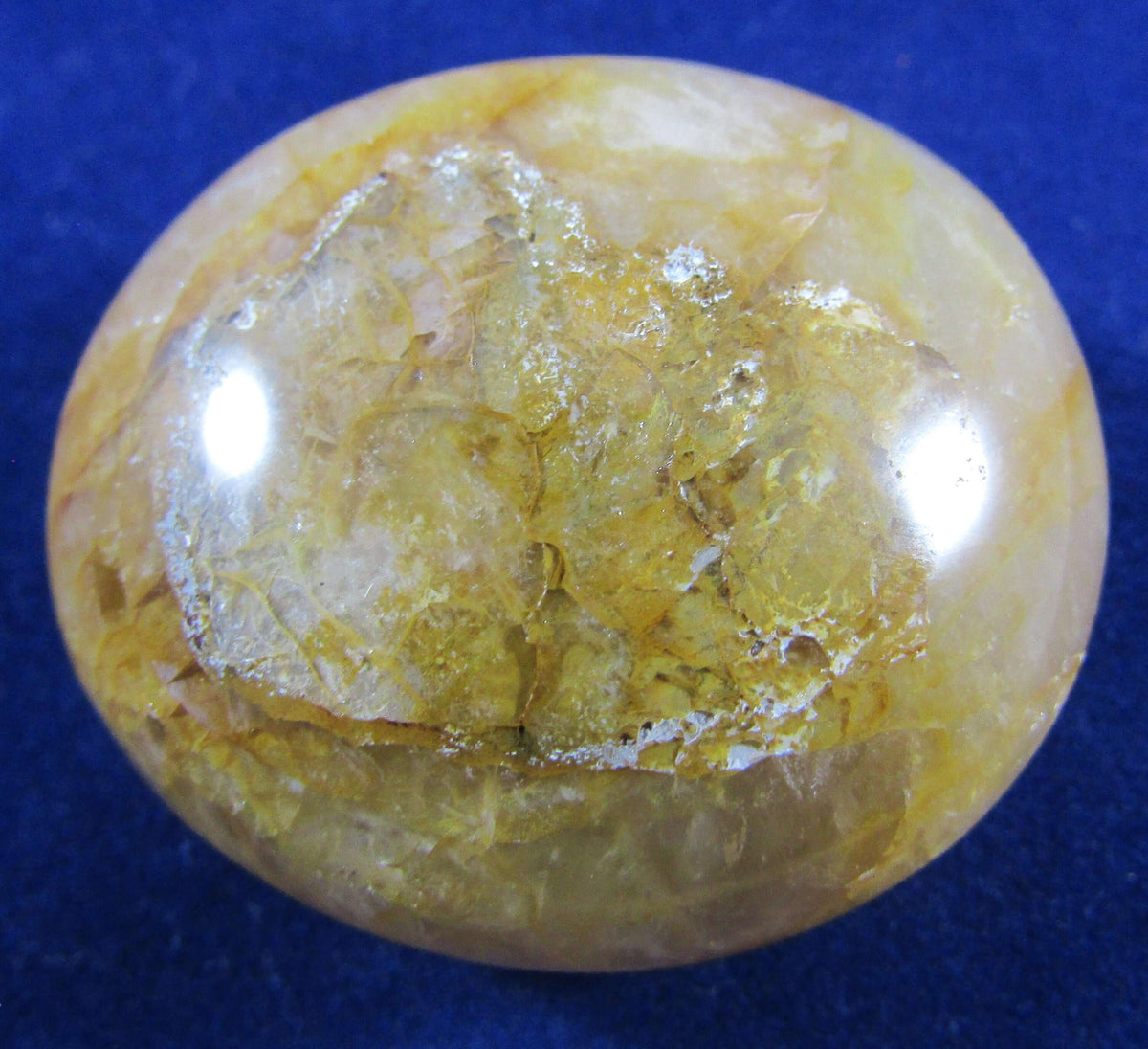 Golden Healer Quartz Palmstone (Madagascar) – Positive Transformation, Inner Strength & Emotional Renewal