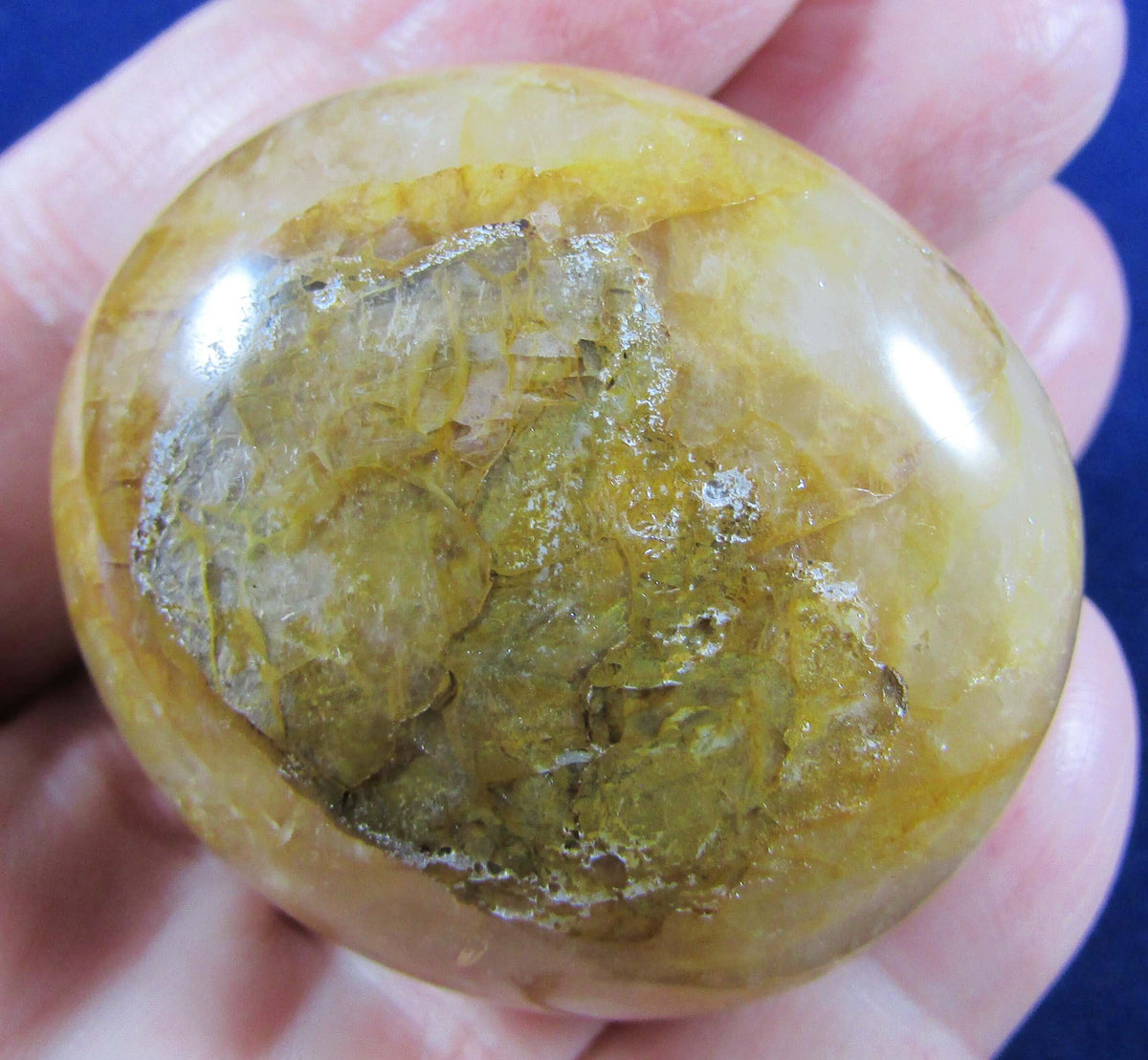 Golden Healer Quartz Palmstone (Madagascar) – Positive Transformation, Inner Strength & Emotional Renewal