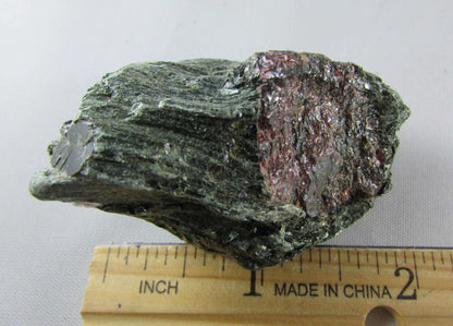 garent fuchsite crystal, rough crystal mineral brazil