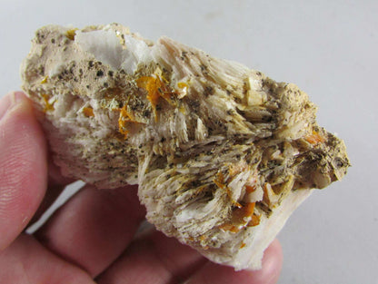 raw wulfenite, genuine wulfenite crystals, mexico