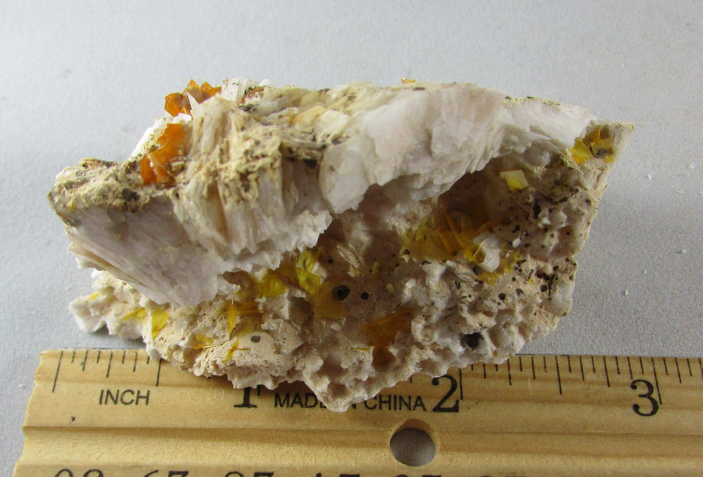 raw wulfenite, genuine wulfenite crystals, mexico