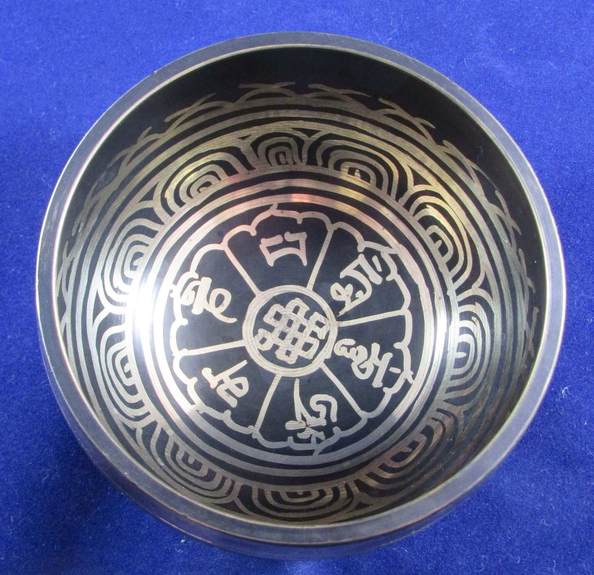 Mani Padme Om Singing Bowl — Black & Gold Finish, Himalayan Meditation, Sacred Sound Healing Instrument